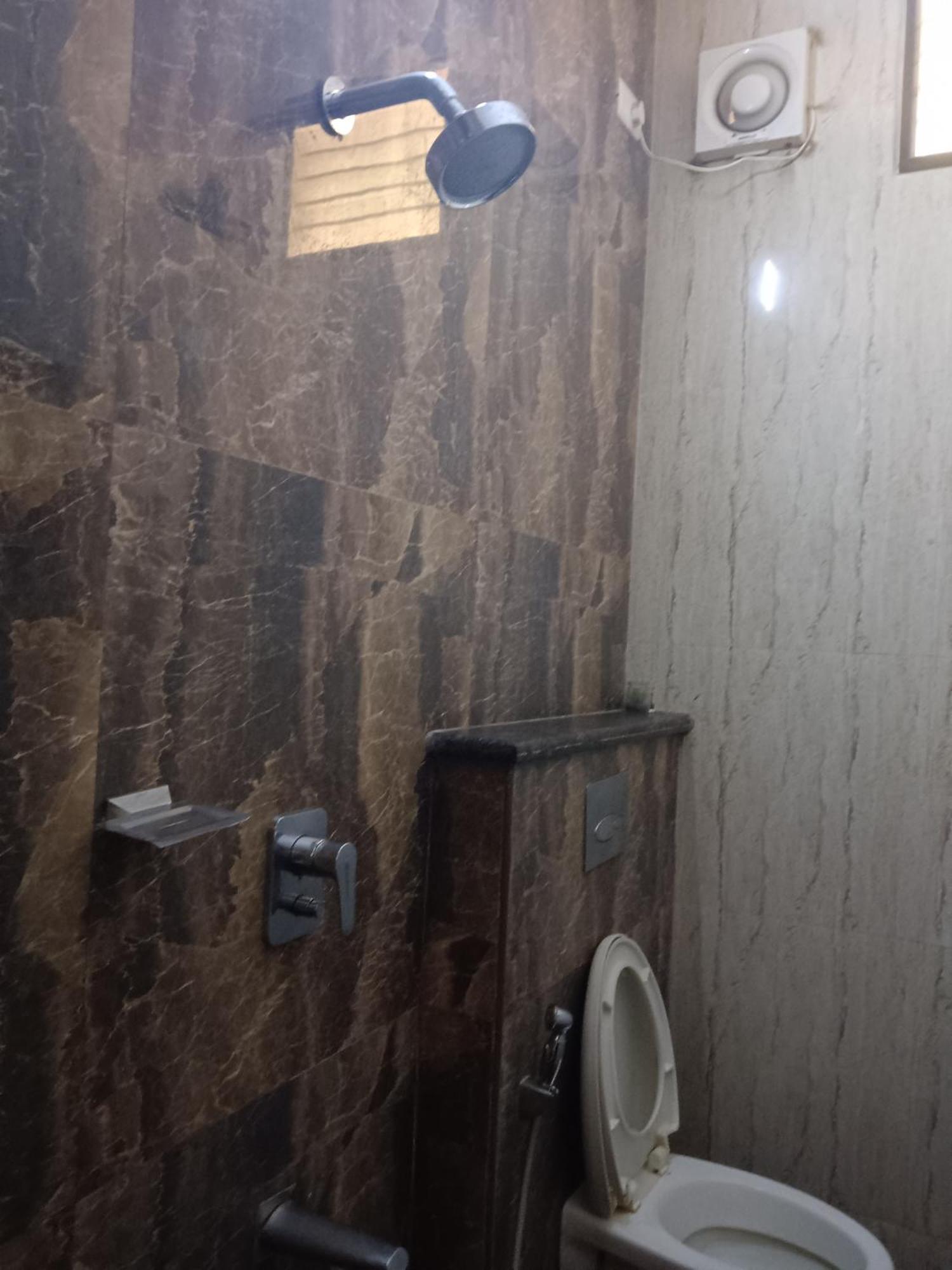 Iris Comfort Inn Chennai Eksteriør bilde