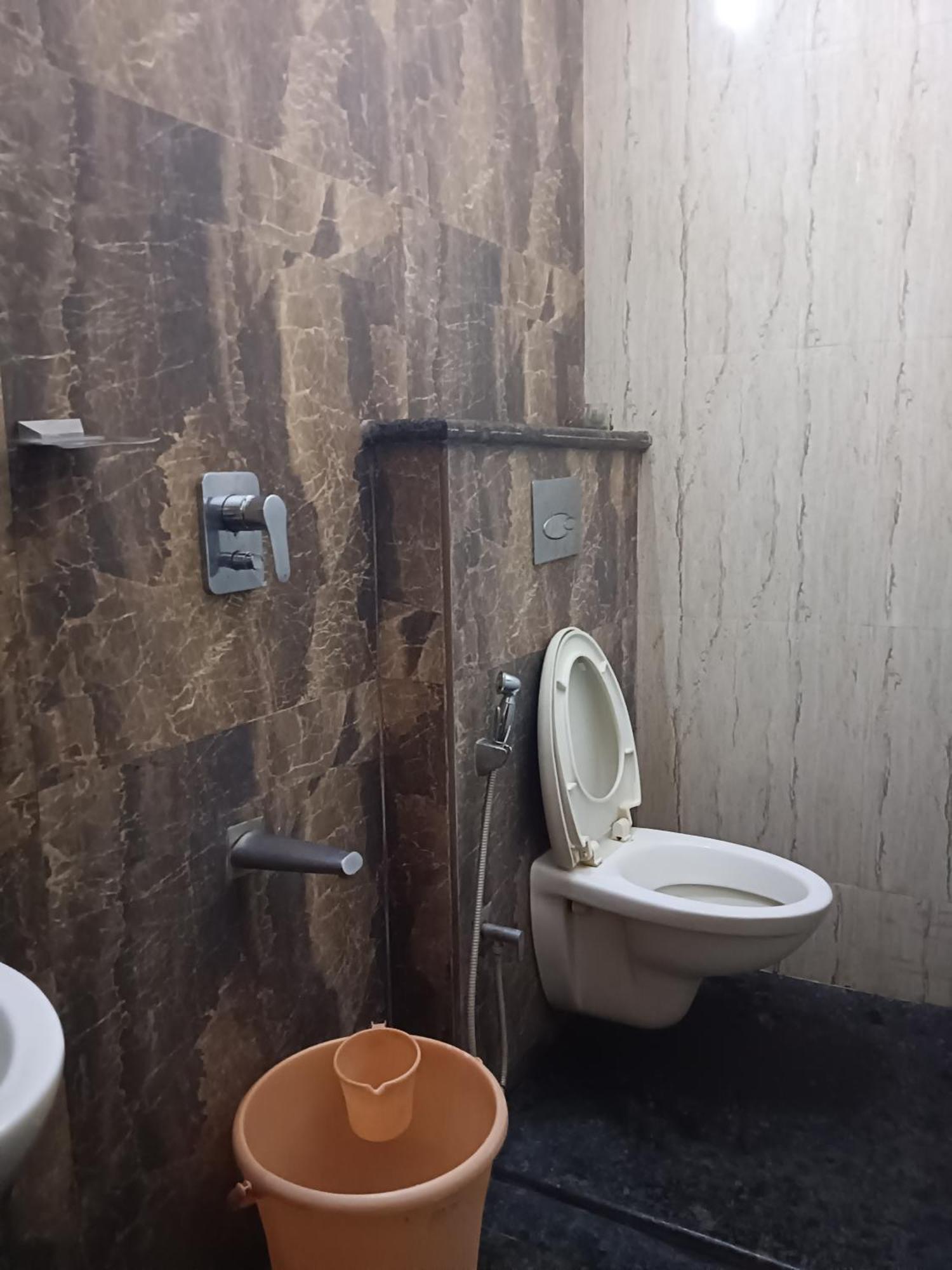 Iris Comfort Inn Chennai Eksteriør bilde