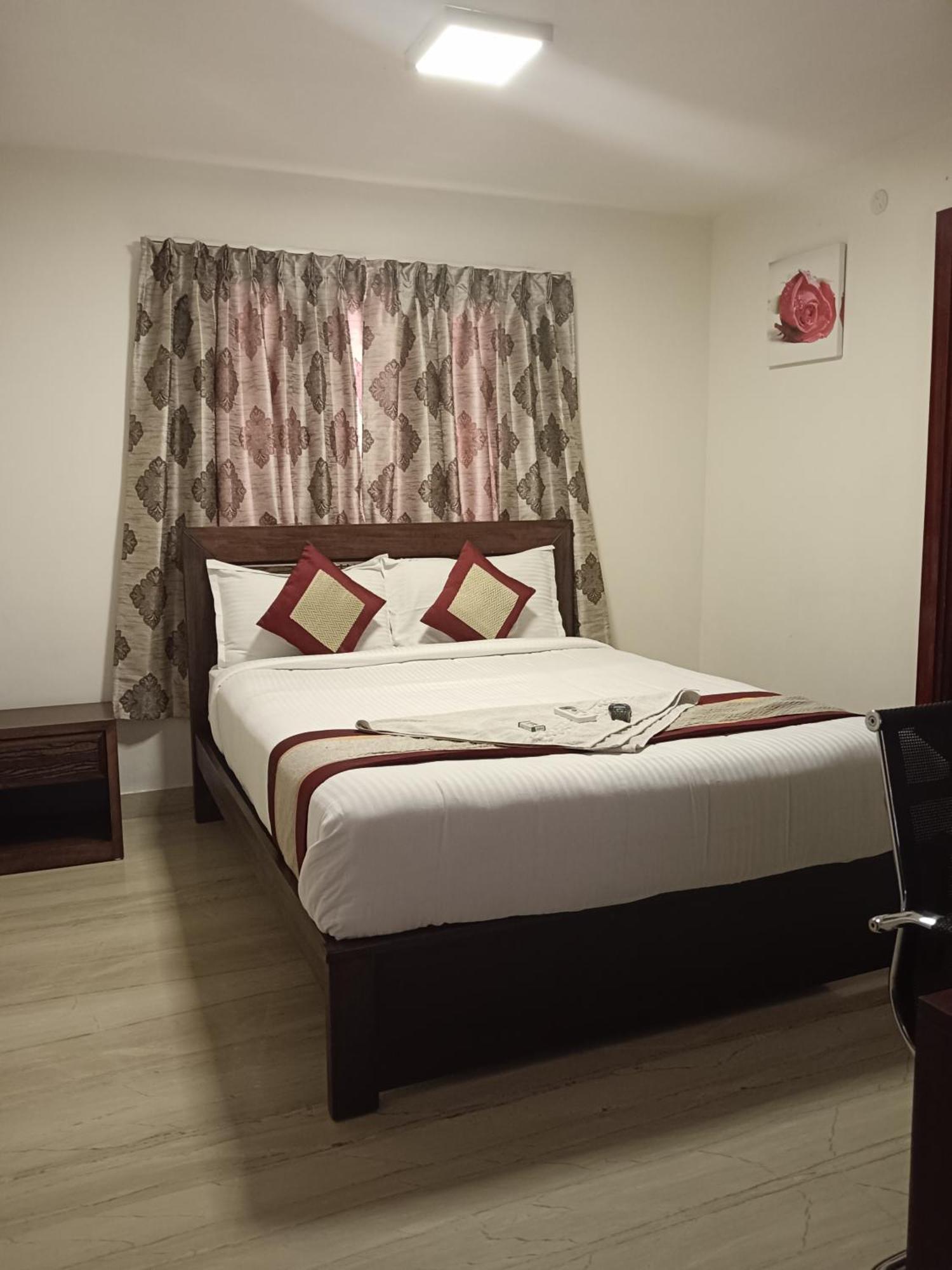 Iris Comfort Inn Chennai Eksteriør bilde
